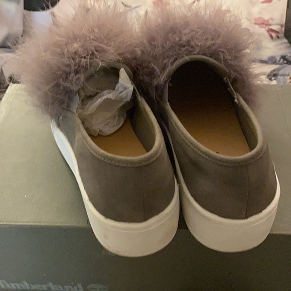 Slip on flat. - Picture 2 of 2